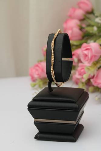 سواره ذهب عيار 18