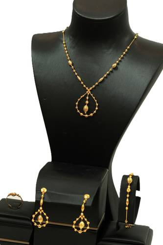 طقم ذهب عيار 21