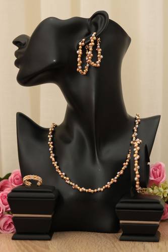 Set of Gold – 18K
