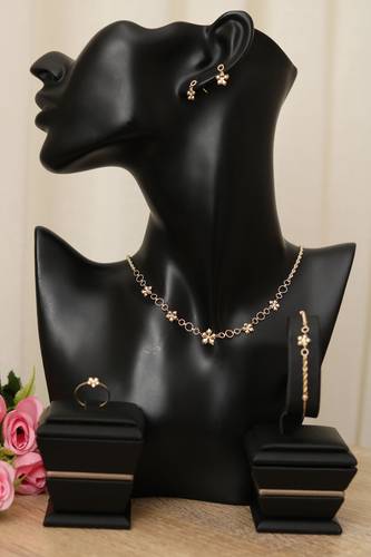   Gold set - 18K