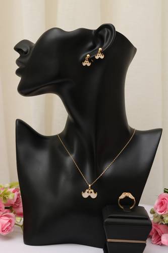 18k gold trio set (necklace, ring, earrings)