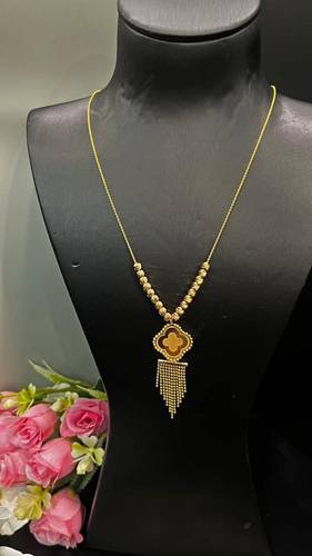 عقد ذهب عيار 21