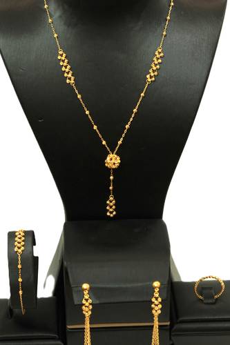 طقم ذهب عيار 21