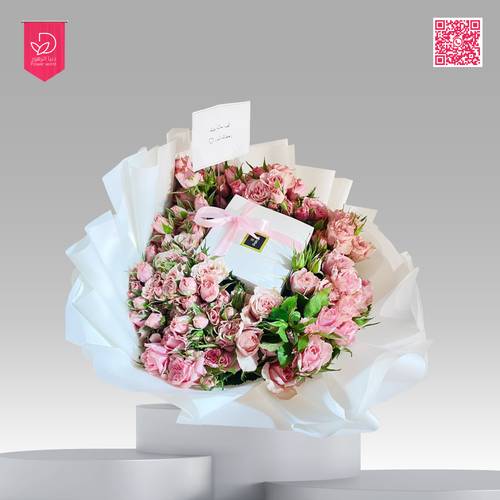باقة ورد بيبي روز وردي مع نص كيلو شوكولاتة PP102