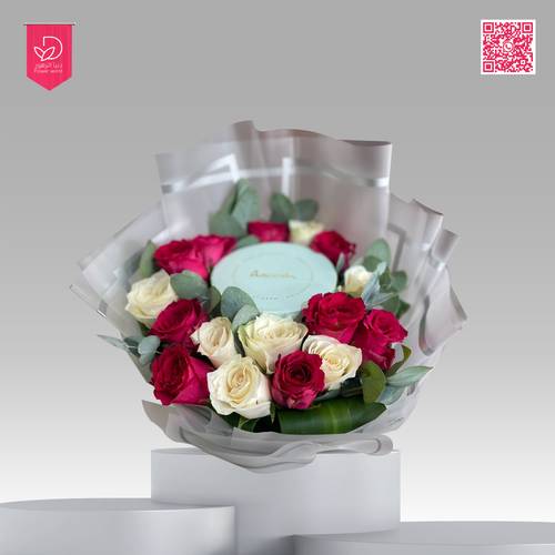 باقة ورد ابيض واحمر مع حلاوة أنوش ربع كيلو FLRW106