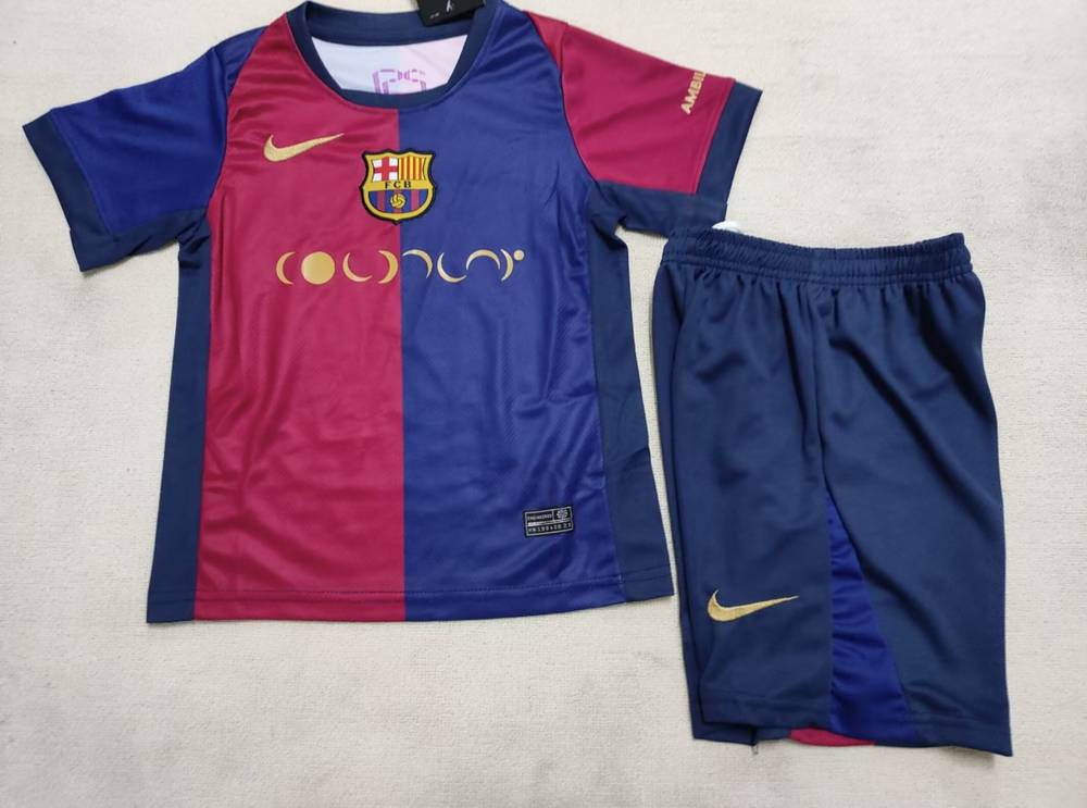طقم برشلونه الاساسي 24/25