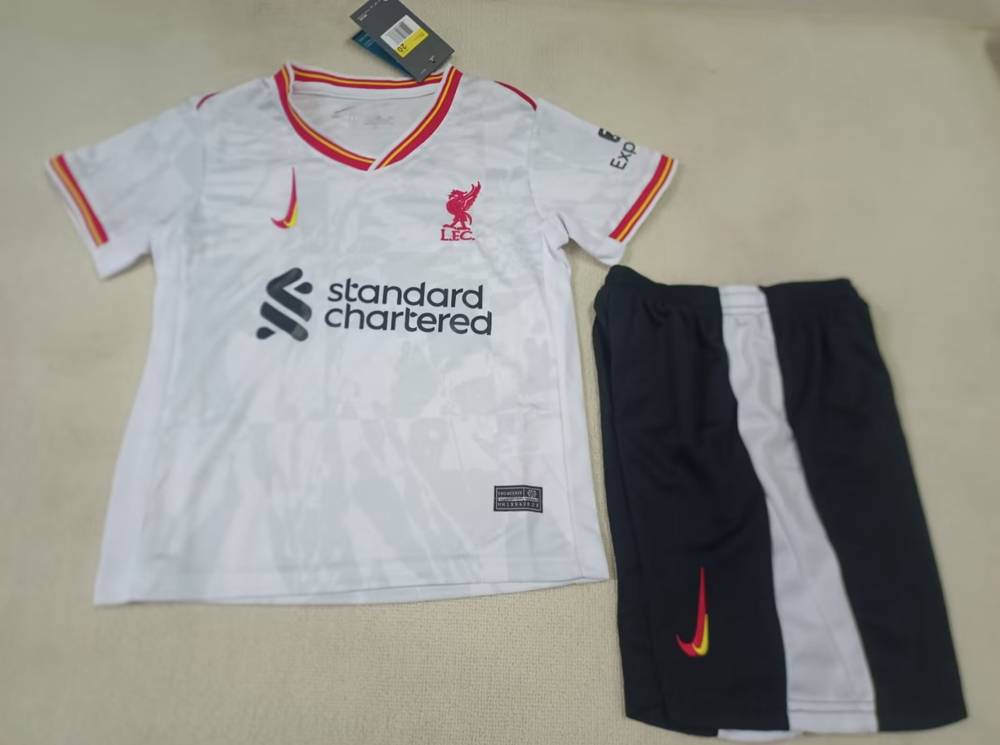 طقم ليفربول الاحتياطي 24/25