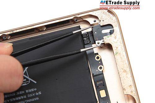 Earpiece input and Aux