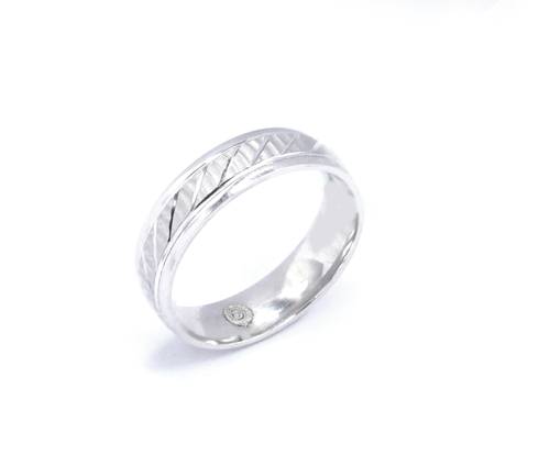 Men's silver ring size 7 US