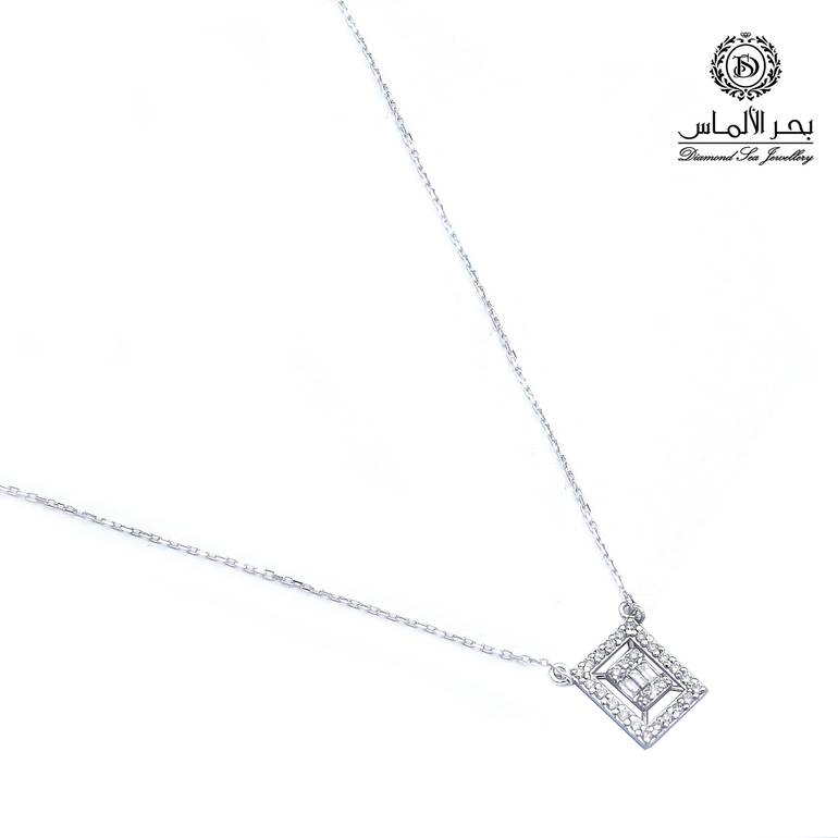 عقد ألماس 