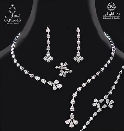 Diamond set from the crown collection