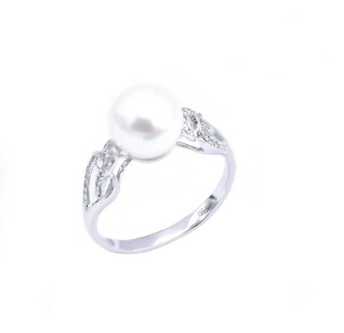 Cultured pearl and diamond ring