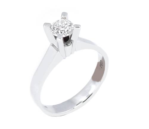 Diamond solitaire ring