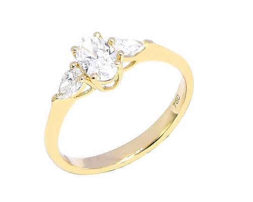 خاتم سولتير ألماس OVAL CUT VVS F