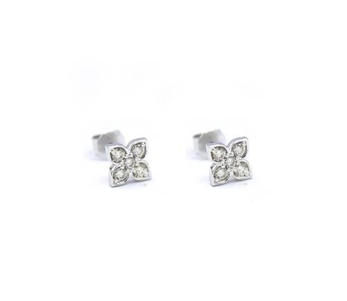 Diamond solitaire ring