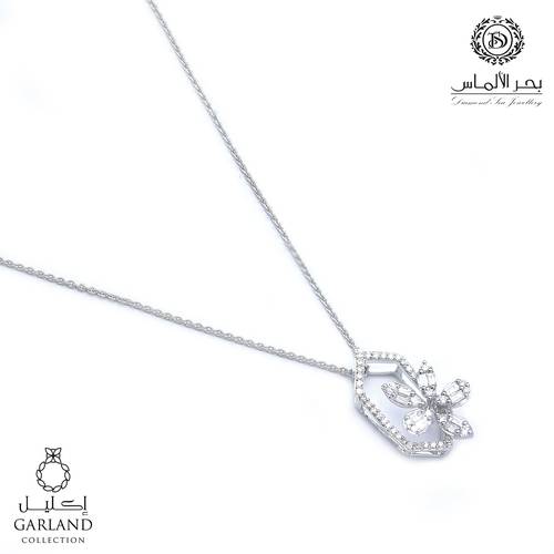 Diamond necklace from wreath