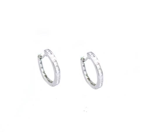 Diamond solitaire ring