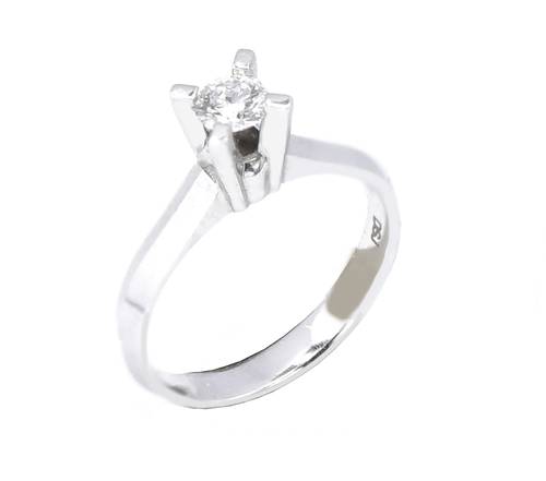 Diamond solitaire ring
