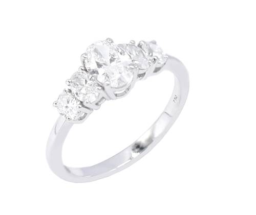 خاتم سولتير ألماس OVAL CUT SI F