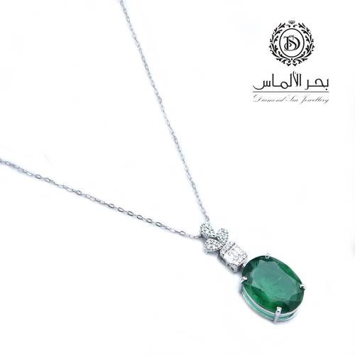 عقد ألماس وحجر صناعي معالج