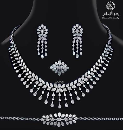 Diamond set