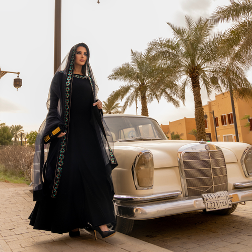 فستان التراثي الحساوي  (مستوحى من الجص الحساوي والعقال النجدي )
