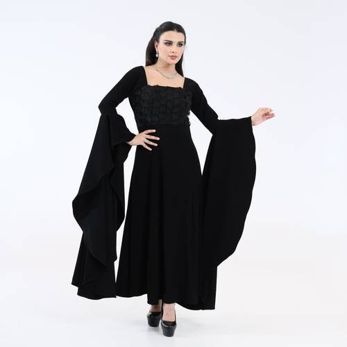 فستان الجمال الأسود: أناقة لكل امرأة