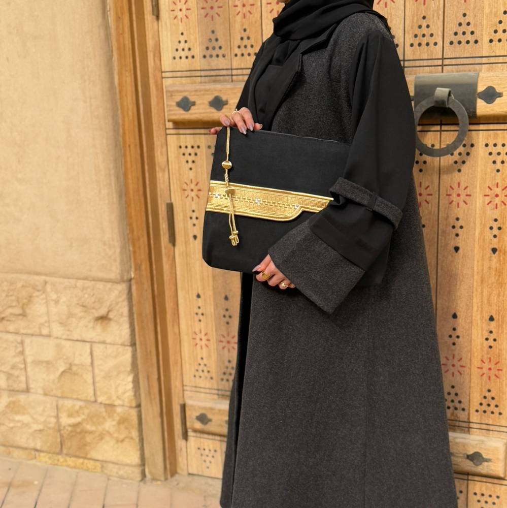 باوتش البشت - اسود