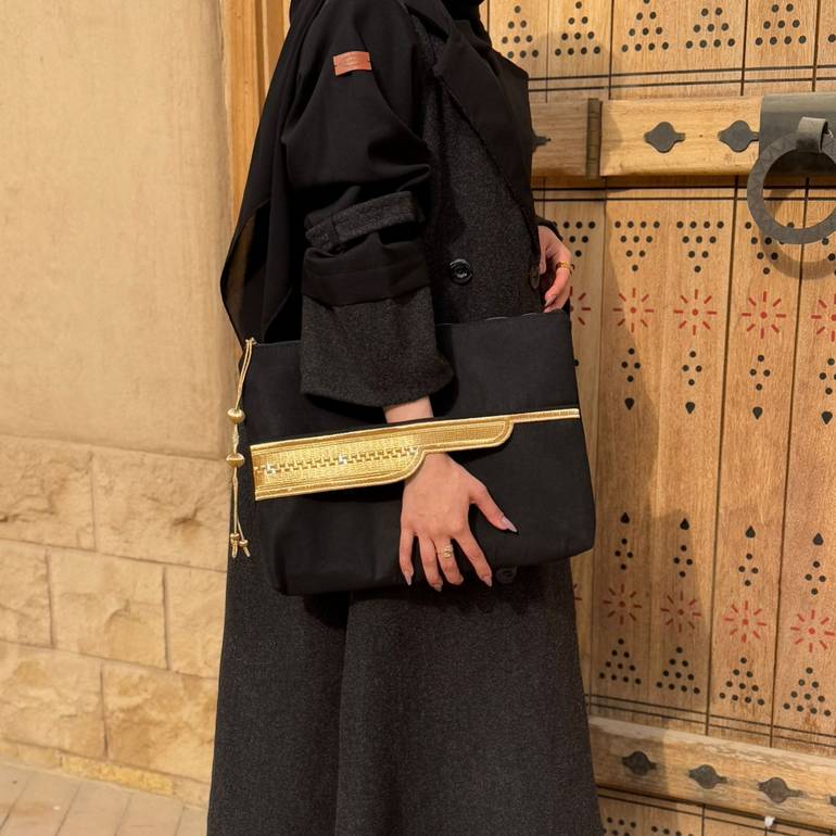 باوتش البشت - اسود