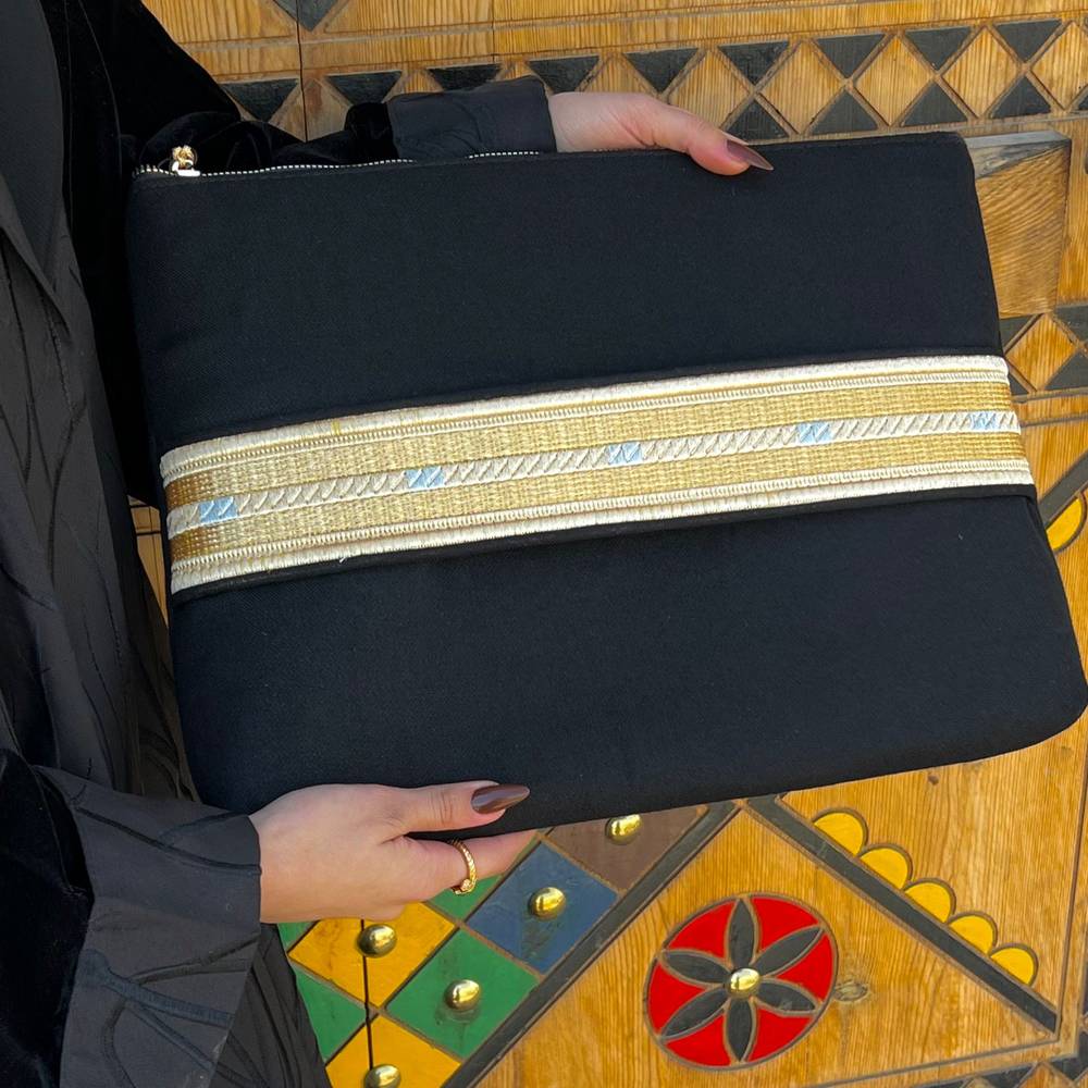 باوتش البشت - اسود