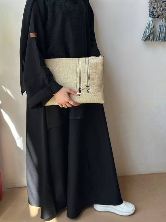 باوتش يدي بيدك حتى المشيب 