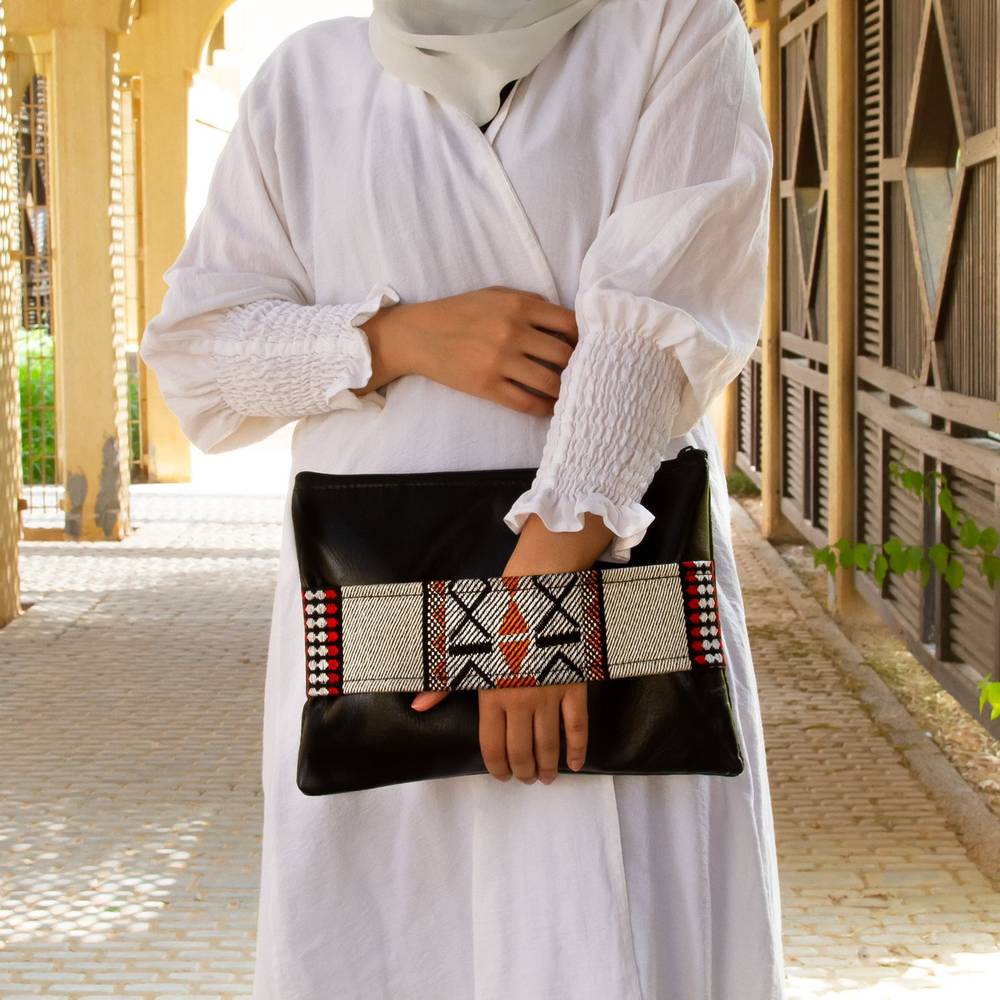 باوتش بمسكة سدو 
