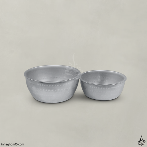 طاسات مطرزة وبأحجام صغيرة