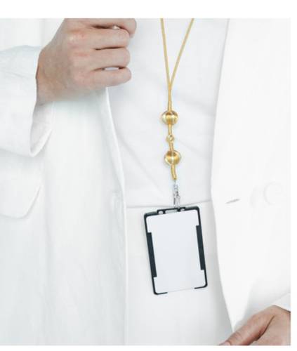 Card holder - Al-Hasawi Bisht- Salman Al-Hamad