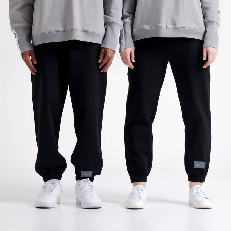 Relaxed-fit Joggers (Black) - L