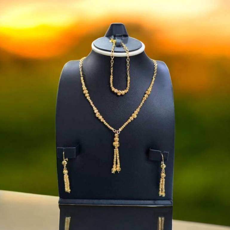 طقم بديل الذهب 3 قطع مع علبة فخمة