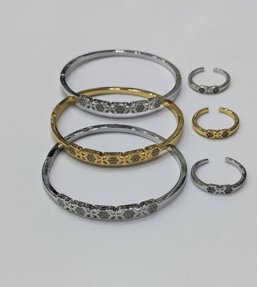 3 أساور زركون مع 3 خواتم مع علبة فخمة