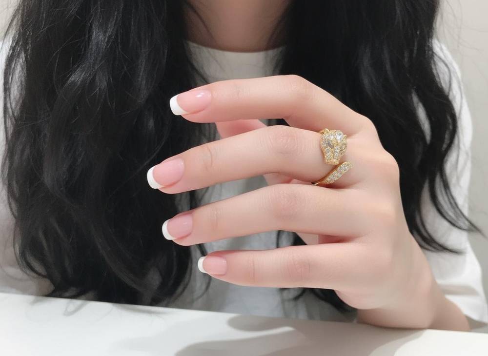 خاتم زركون ذهبي اللون.. أناقة تليق بكِ