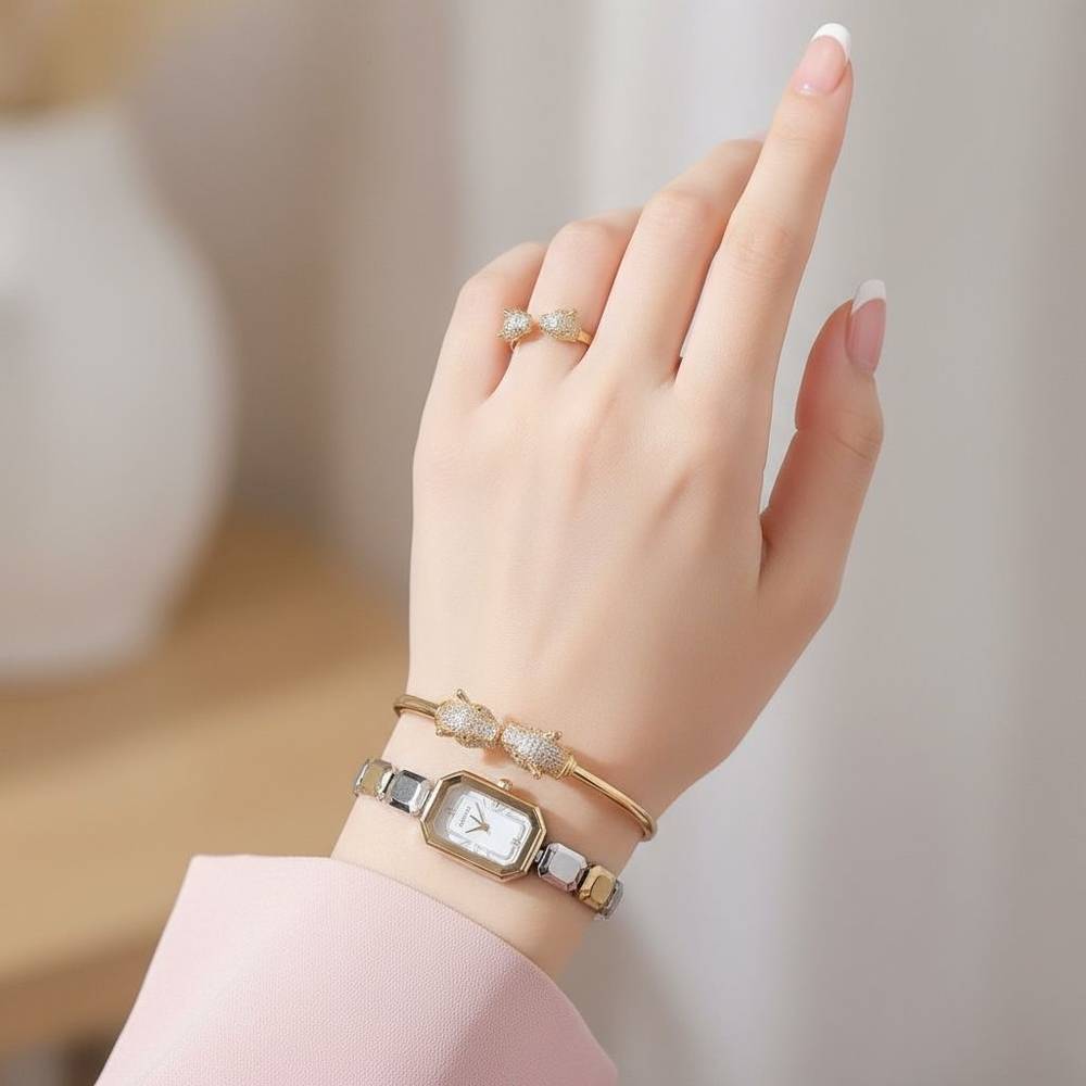 ساعة نسائية ضد الماء مع بنجرة وخاتم فري زايس وعلبة فخمة 