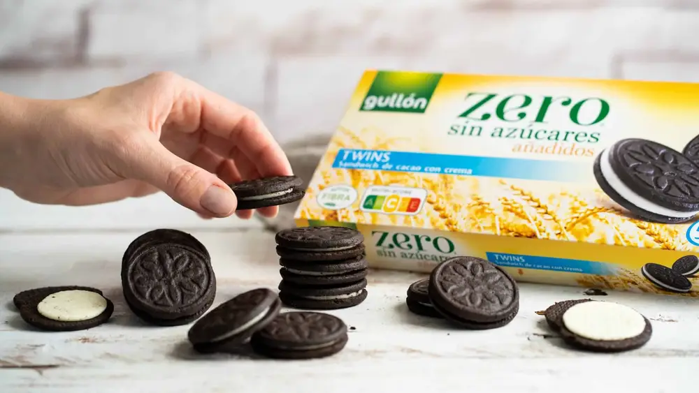 Gullon Twins Cocoa Sandwich with Filling with Sweetener with No Added Sugars - 210g