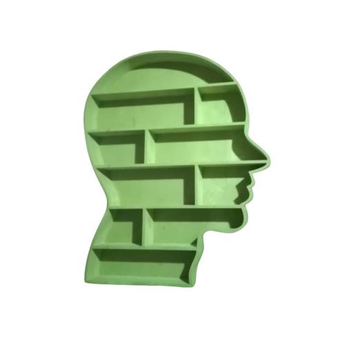 ارفف خشبية على شكل وجه 