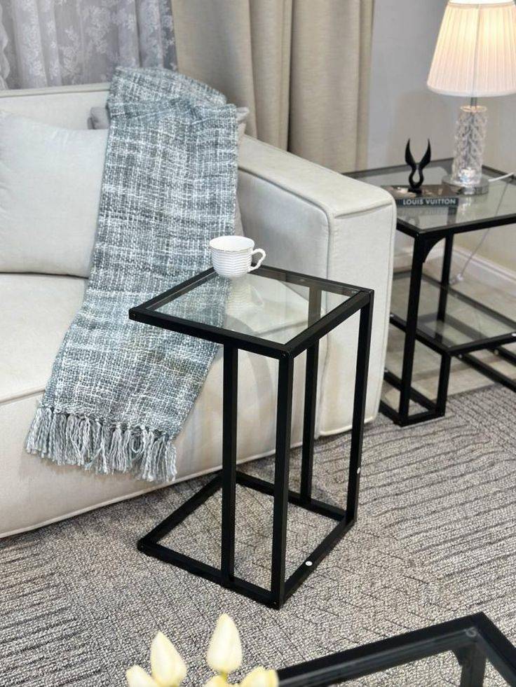طاولة خدمة
