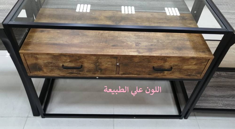 مدخل خشبي بسطح زجاجي