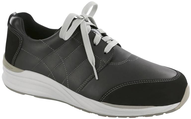 Venture Lace Up Sneaker - Black