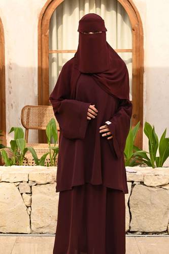 عباية سفر ملونة عنابي