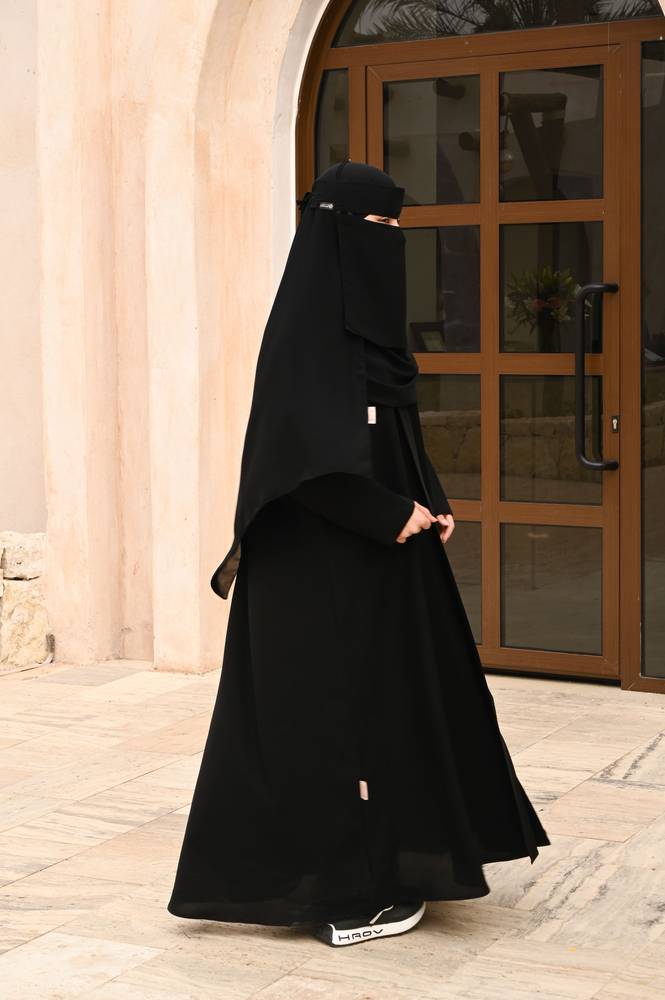 عباية كتان اسود ( دهيمة )