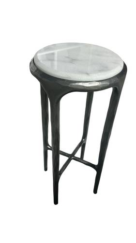 طاولة خدمة 