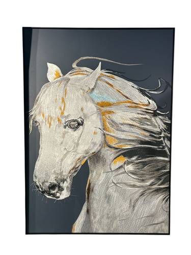 لوحة مطرزه شكل الخيل