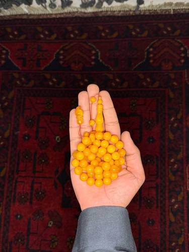 كهرمان طبيعي 
