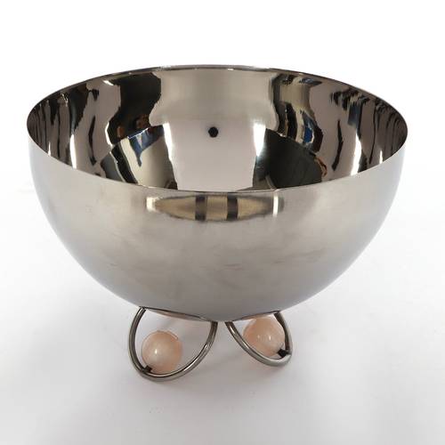 Stainless steel serving bowl with legs from the Fadha collection, size 20*20*10 cm